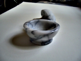 [picture: White Marble Pestle and Mortar 4]