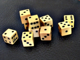 [picture: ivory gaming dice 4]