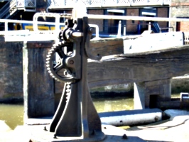 [picture: Lock sluice opening gear]