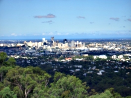 [picture: Brisbane from the hilly thing 1]