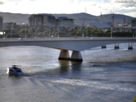 [picture: Boat going under Brisbane Bridge]