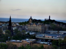 [picture: Sunset over Edinburgh 5]