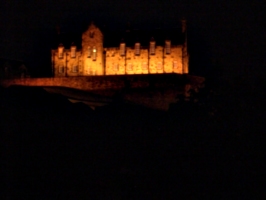 [picture: Edinburgh Castle at night 3]