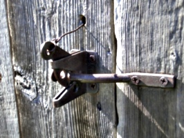 [picture: Door latch]