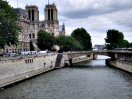 [picture: Bridge to Notre Dame]