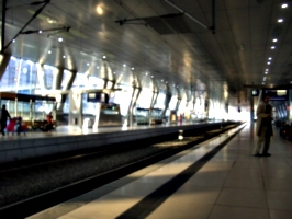 [picture: Frankfurt railway station, platform]