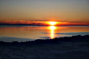 [picture: Winter Sunset over Lake Ontario 4]