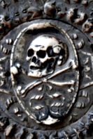 [picture: Skull and Crossbones 1]